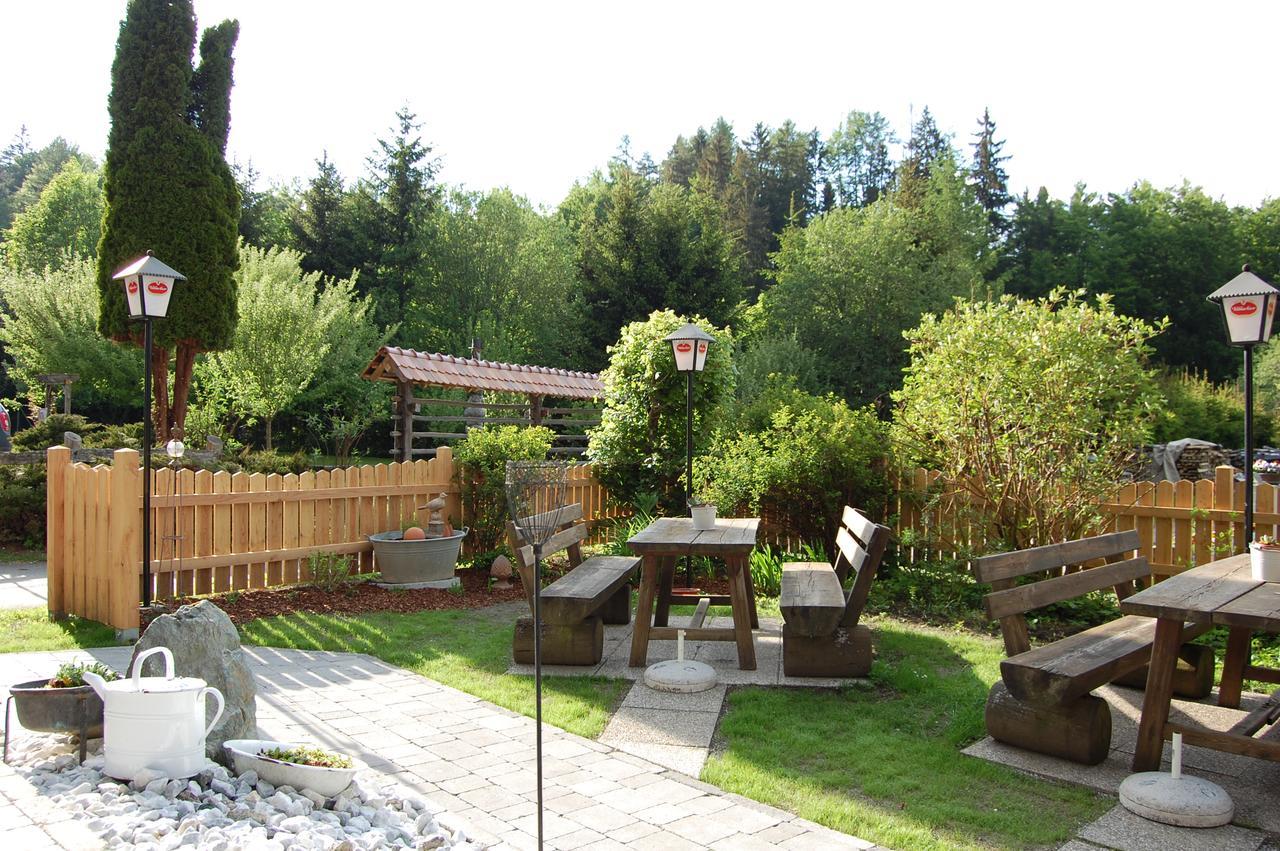 Gasthof Martinihof Latschach ober dem Faakersee Dış mekan fotoğraf